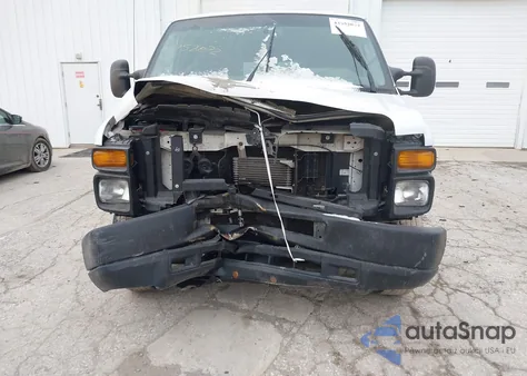 2013 Ford E-350 Super Duty Commercial из США, поврежденный, VIN 1FTSE3EL1DDB33928